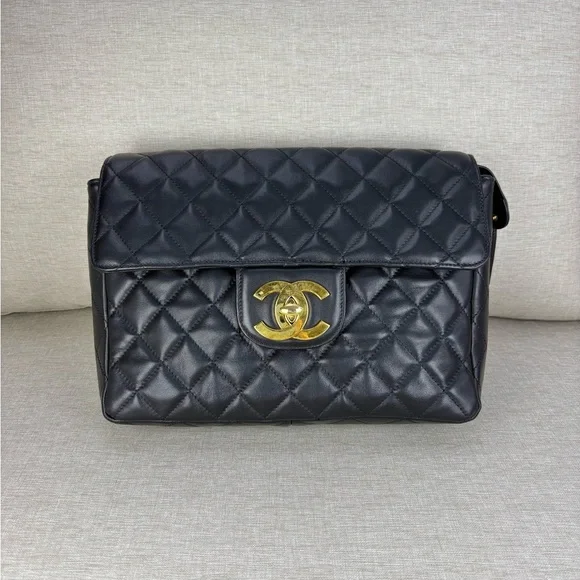 CHANEL Black Lambskin Vintage Backpack Oversized CC GHW 24k plated - Picture 2 of 16